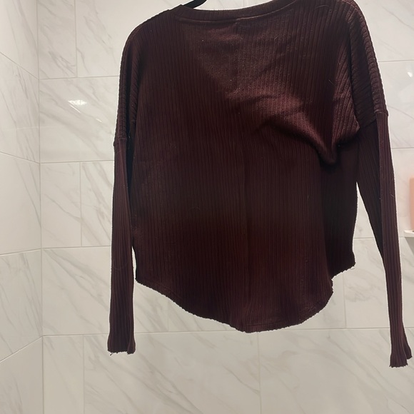 Cropped Maroon Sweater - Picture 2 of 2